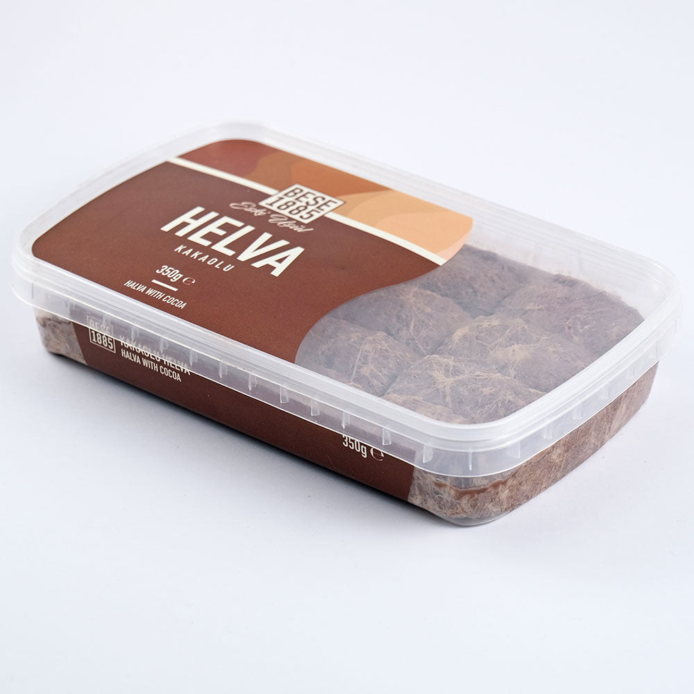 Premium Chocolate Tahini Halva – 350g side view | Traditional Turkish sweet with cocoa
Premium Chocolade Tahin Halva – 350g zijaanzicht | Traditioneel Turks snoepgoed met cacao
Premium Schokolade Tahini Halva – 350g Seitenansicht | Traditionelle türkische Süßigkeit mit Kakao