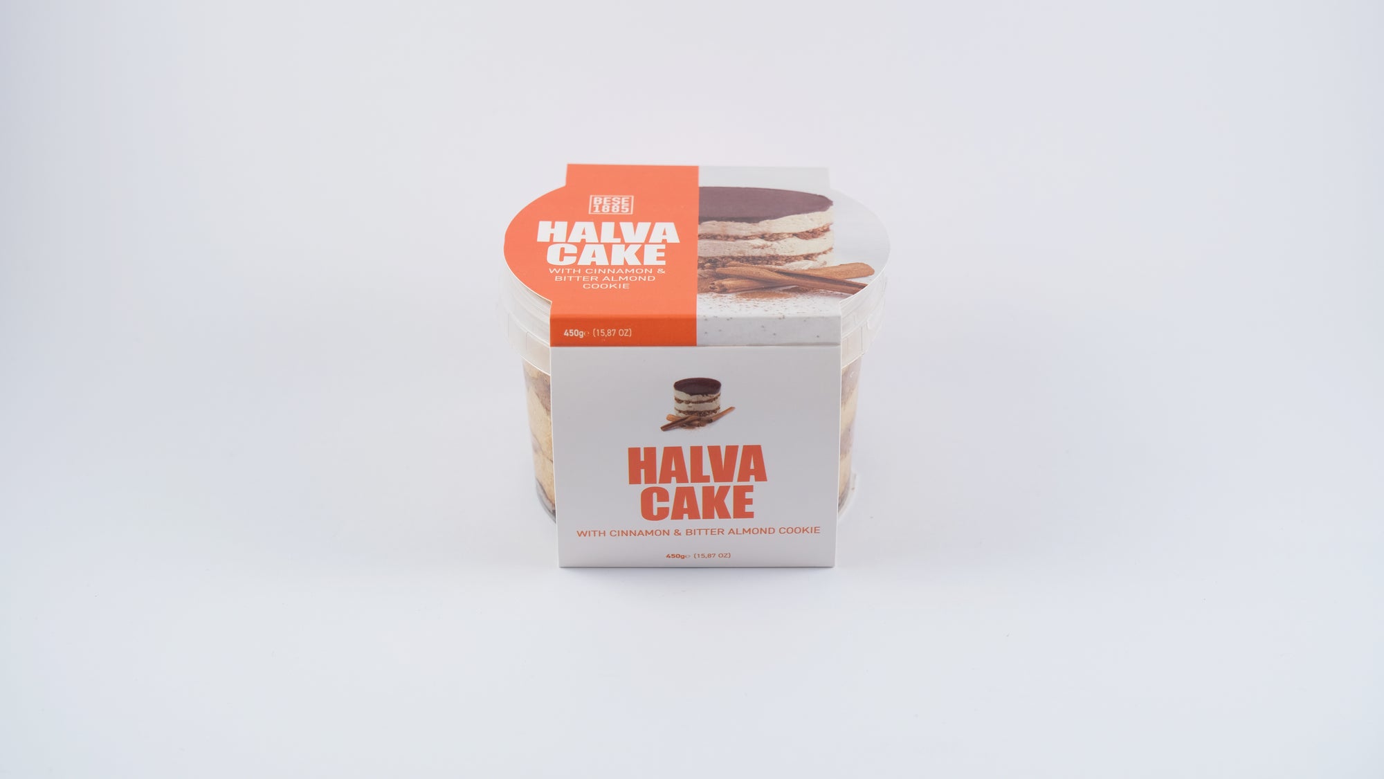 Right side of Premium Halva Cake – Cinnamon & Bitter Almond – 450g showing label and texture
Rechterzijde van Premium Halva Cake – Kaneel & Bittere Amandel – 450g met etiket en structuur
Rechte Seite des Premium Halva-Kuchens – Zimt & Bittermandel – 450g mit Etikett und Textur
