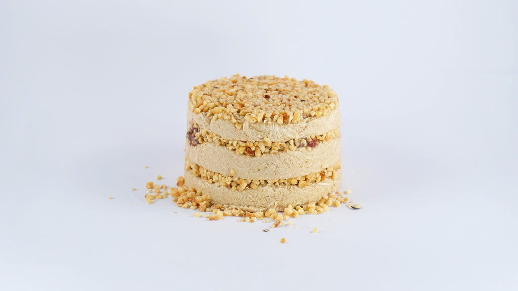 Whole Premium Halva Cake with chocolate and hazelnuts on plain white background

Hele Premium Halva Cake met chocolade en hazelnoten op een witte achtergrond

Ganzer Premium Halva-Kuchen mit Schokolade und Haselnüssen auf weißem Hintergrund

